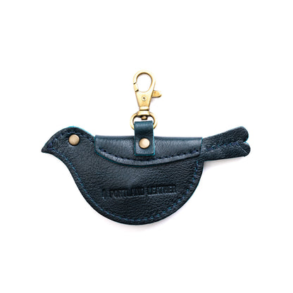 Boreal | Bird shaped pouch with button closure and lobster clasp